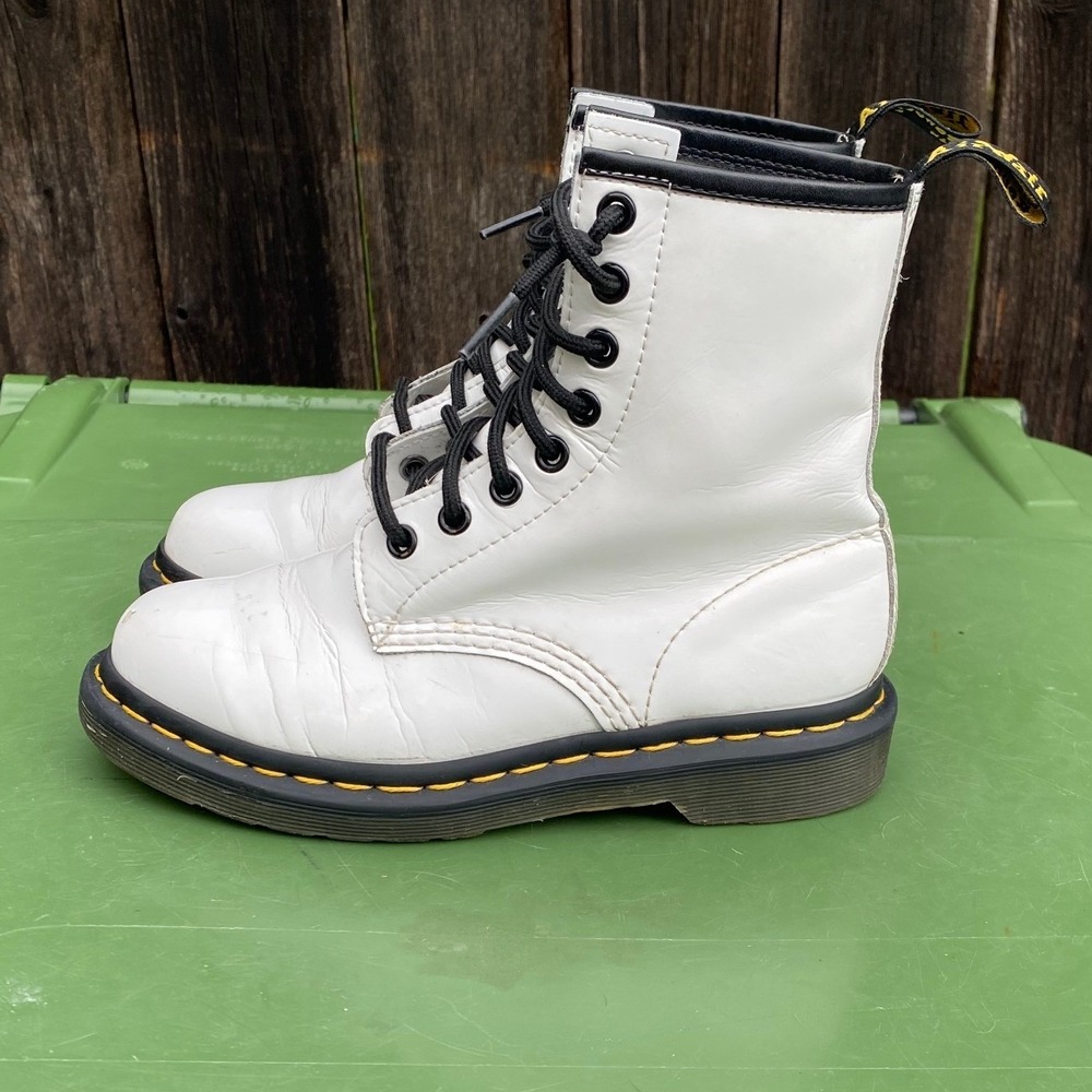 Dr. Martens 1460 White Patent Leather 8 Eye Combat Boots Womens Size 5 11821